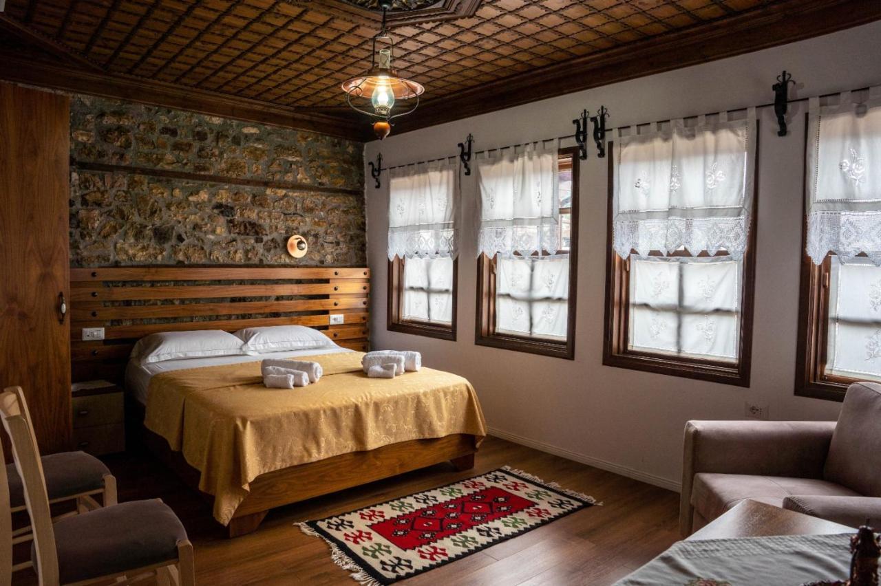 Hotel Borklad Берат Екстериор снимка