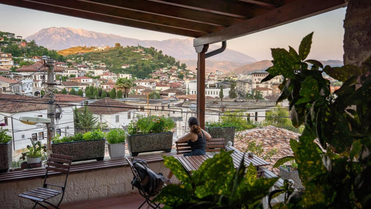 Hotel Borklad Берат Екстериор снимка