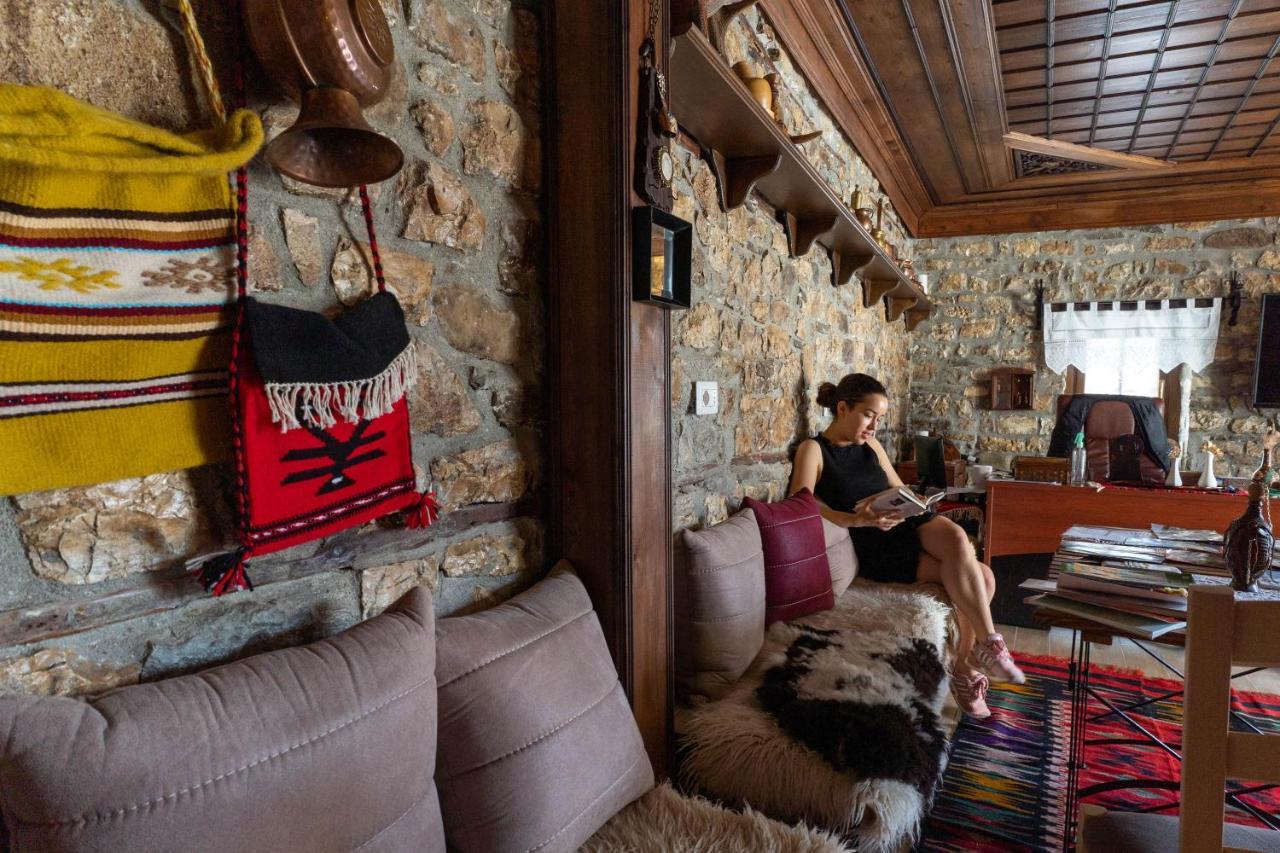 Hotel Borklad Берат Екстериор снимка