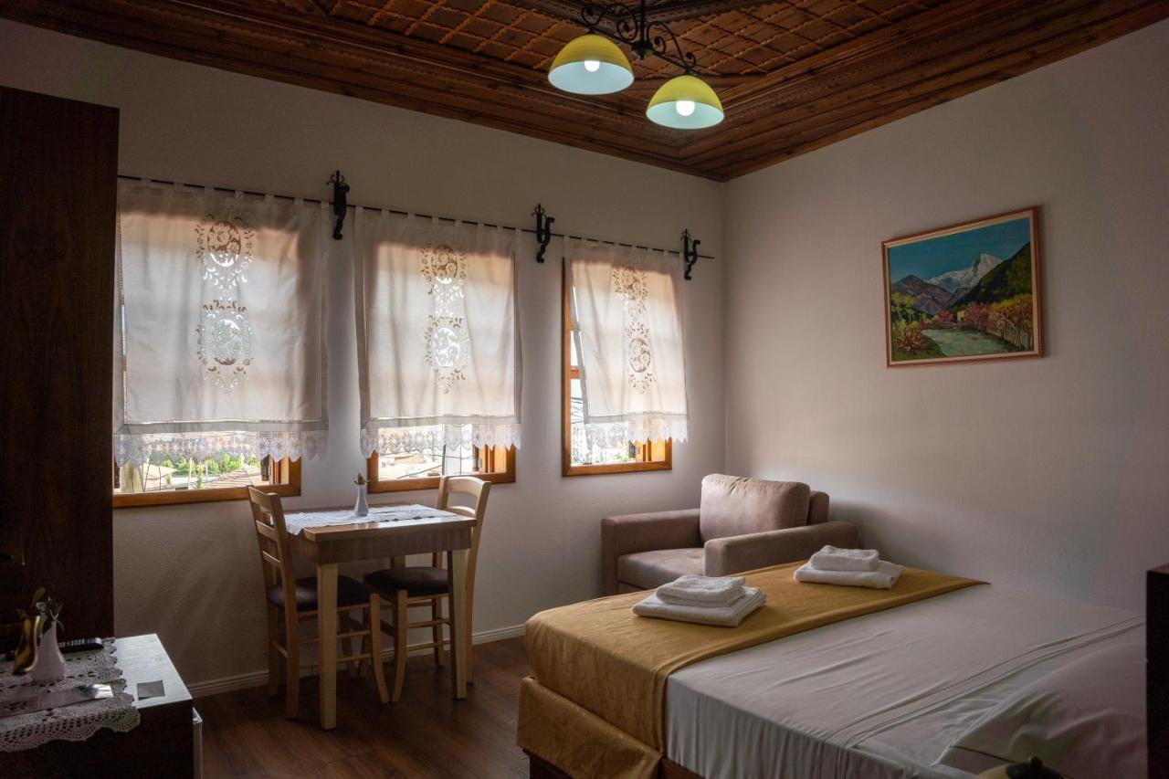 Hotel Borklad Берат Екстериор снимка