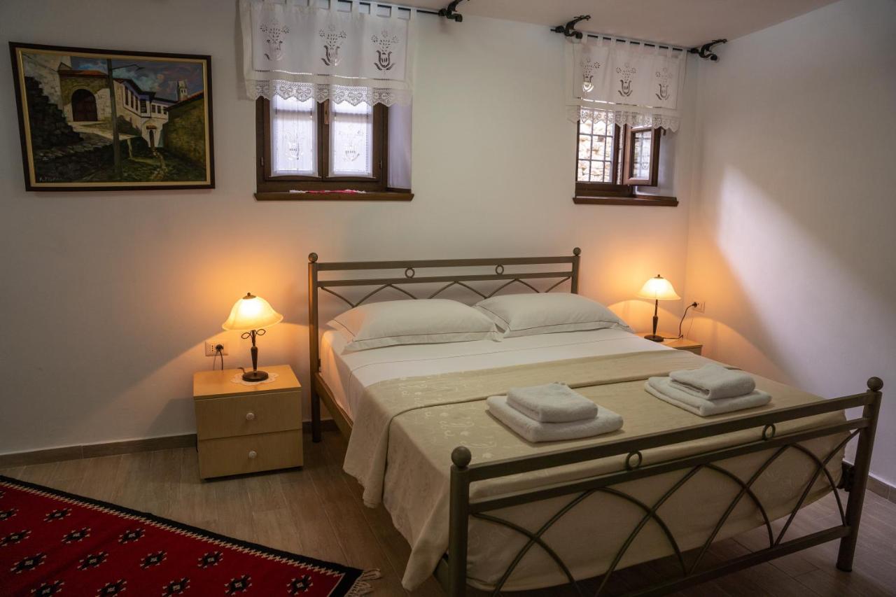 Hotel Borklad Берат Екстериор снимка